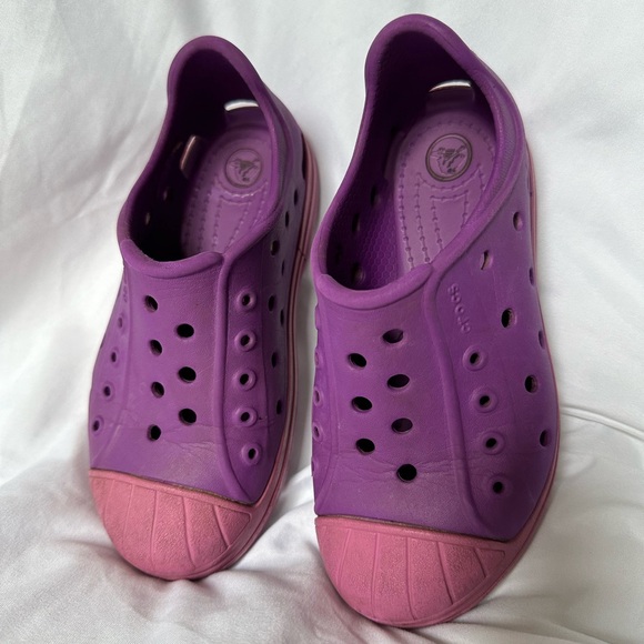 Crocs Unisex Bump-It Low Top Kids Shoes Size 10 - Picture 2 of 4